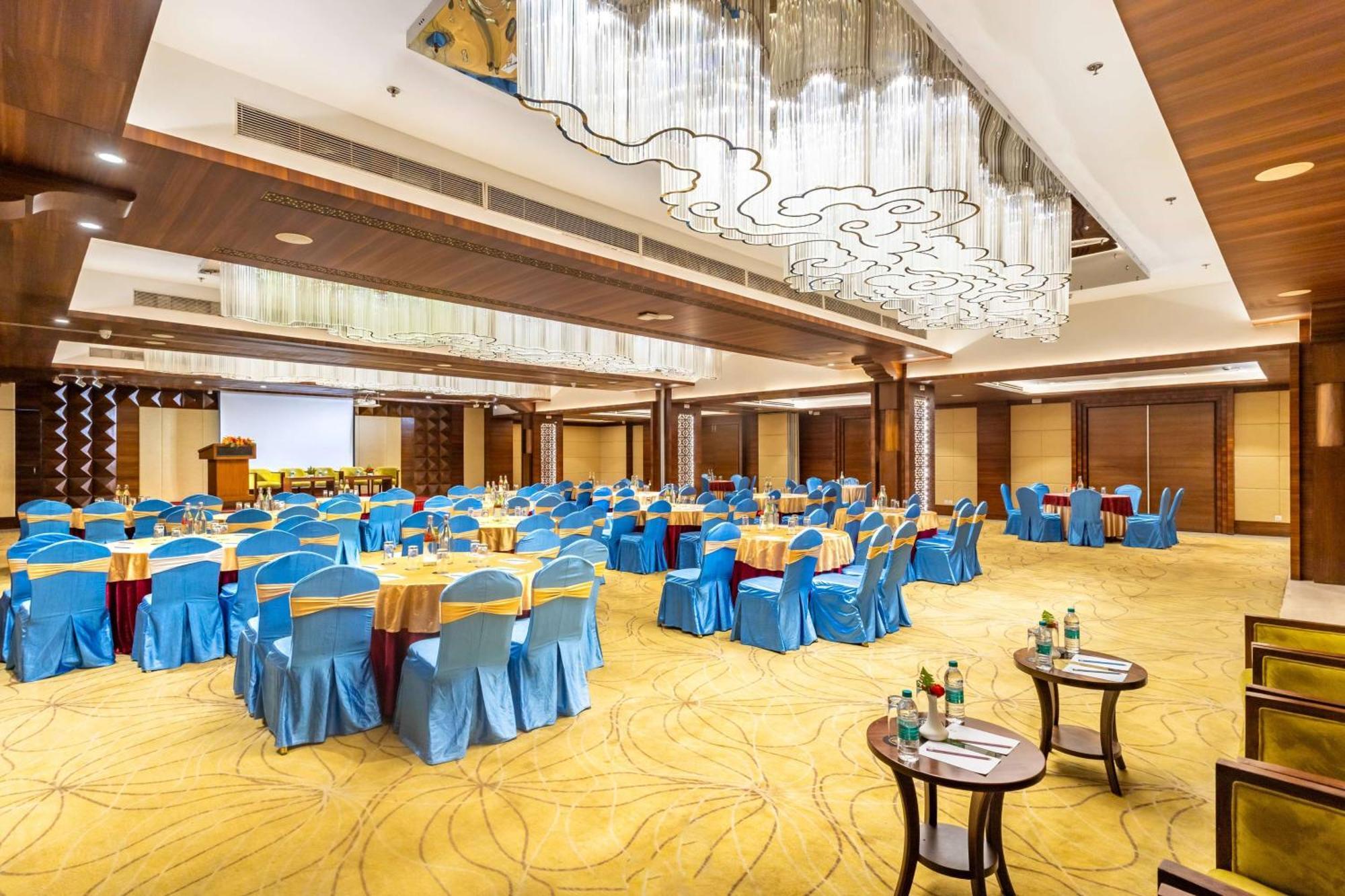 Ramada By Wyndham Kathmandu Dhumbarahi Hotel Exterior photo