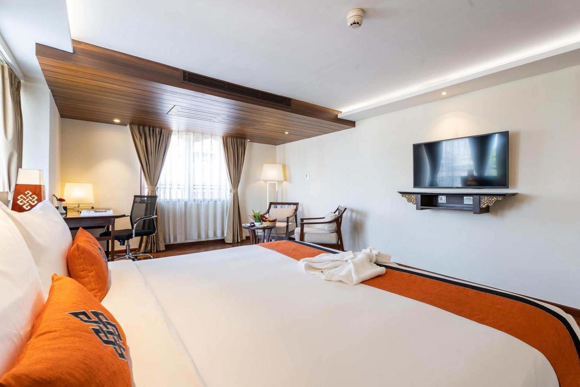 Ramada By Wyndham Kathmandu Dhumbarahi Hotel Exterior photo