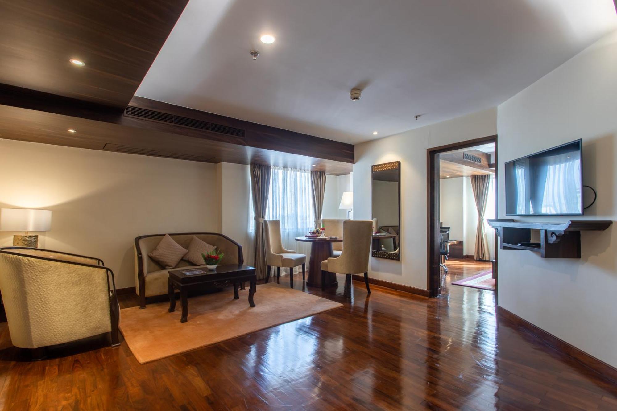Ramada By Wyndham Kathmandu Dhumbarahi Hotel Exterior photo